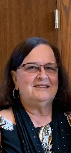 Marilyn M Krieg