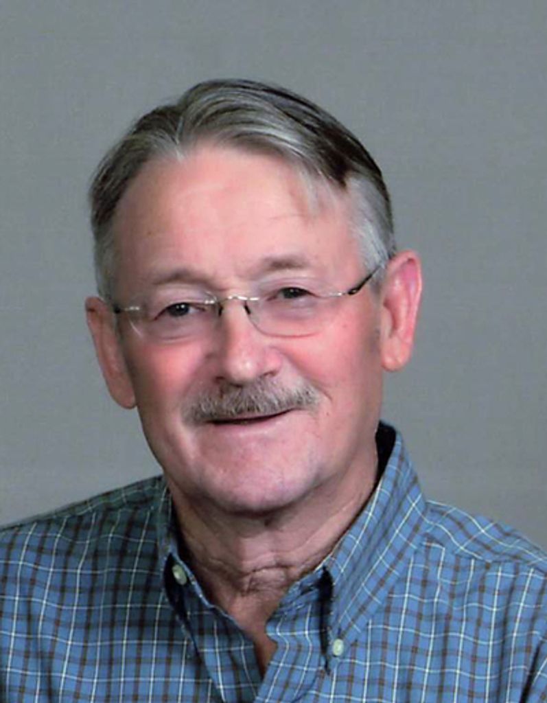 Robert "Mike" Michael Levan