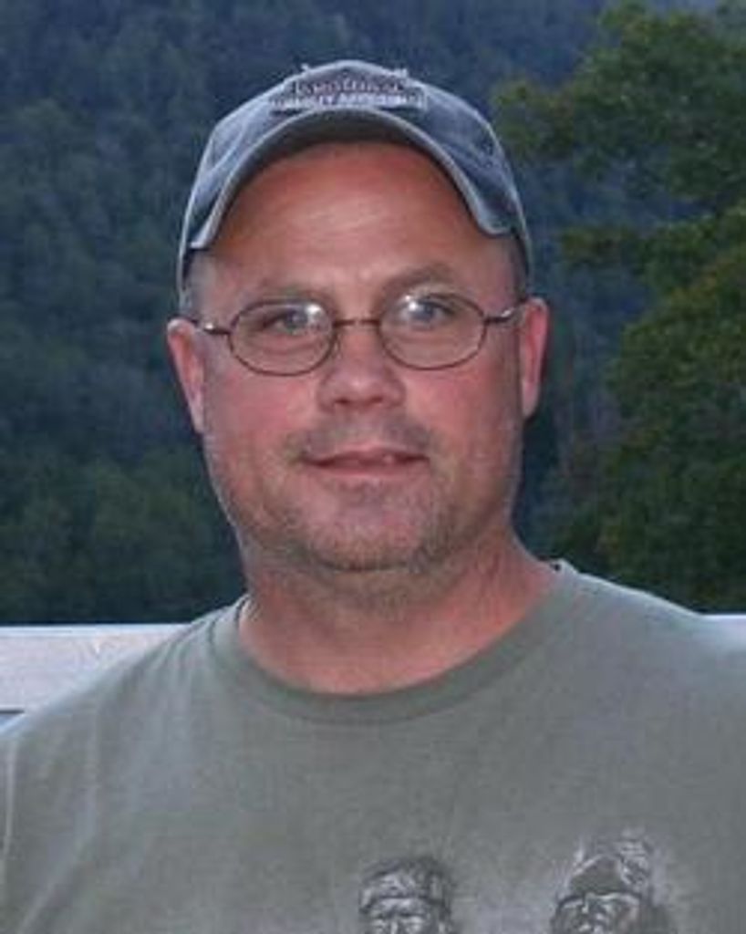 Wade Bradley Close Profile Photo