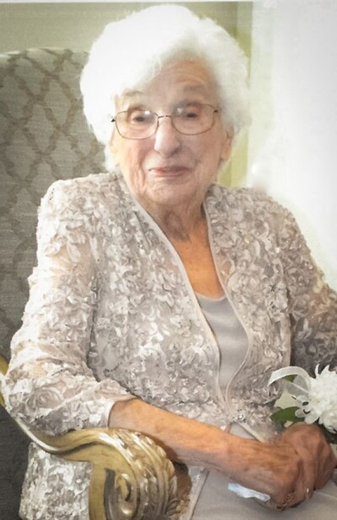 Rachel J. Edwards Profile Photo