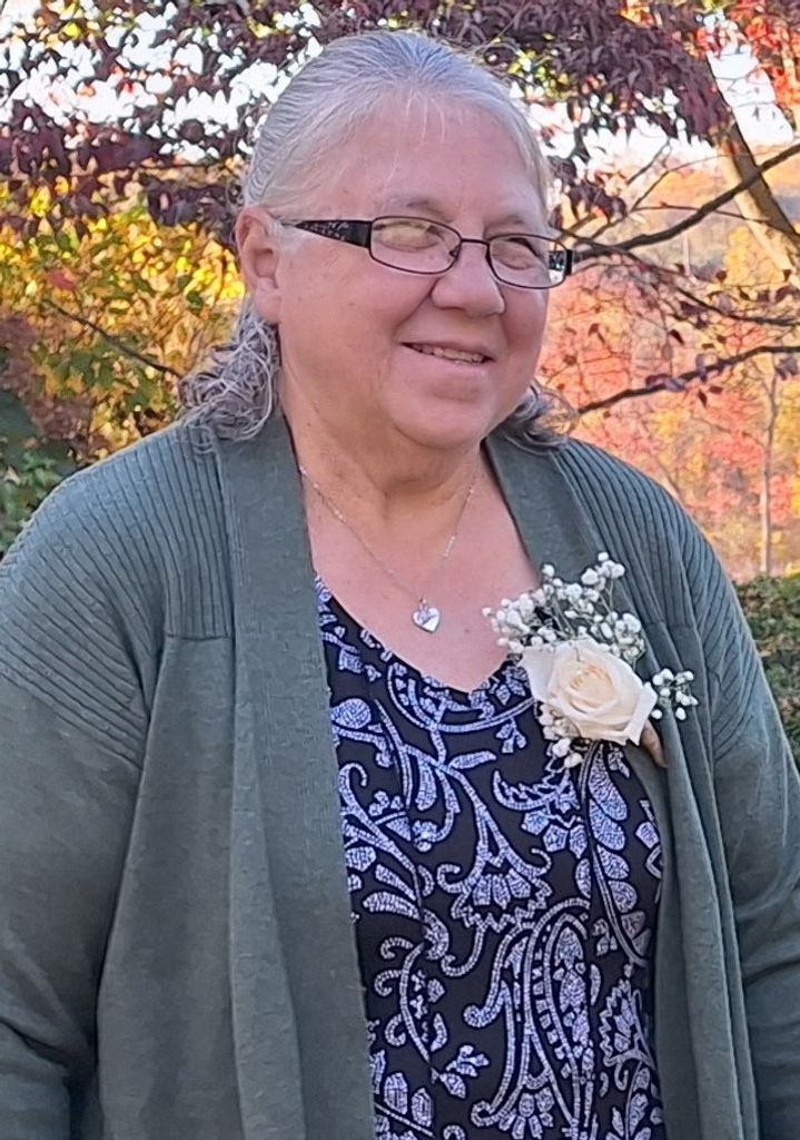 Ruthie Riehl Profile Photo