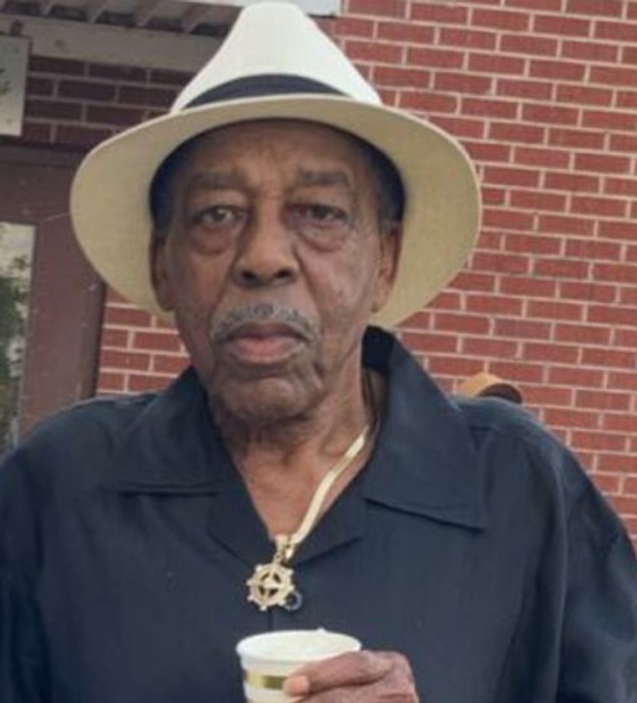 Louis Young Profile Photo