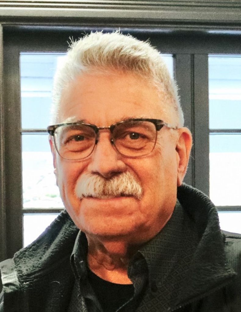 Robert Peters Profile Photo