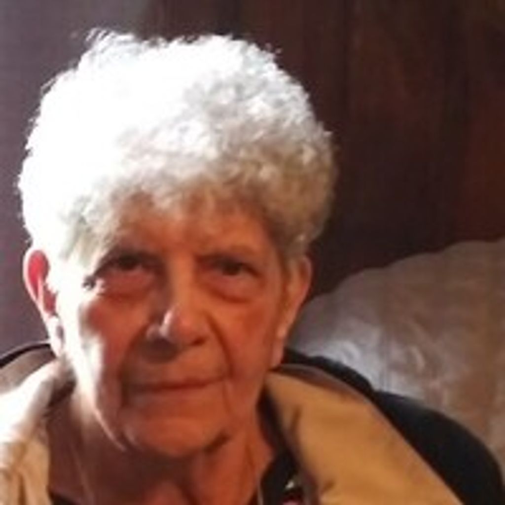 Lillian Elizabeth Helmandollar