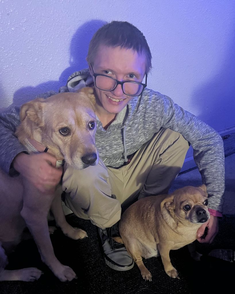 Ian Lee Mills Profile Photo