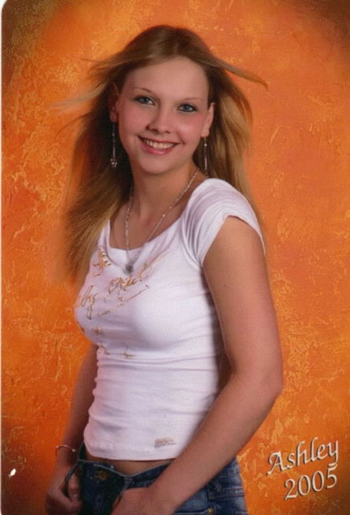 Ashley Marie Holloway Profile Photo