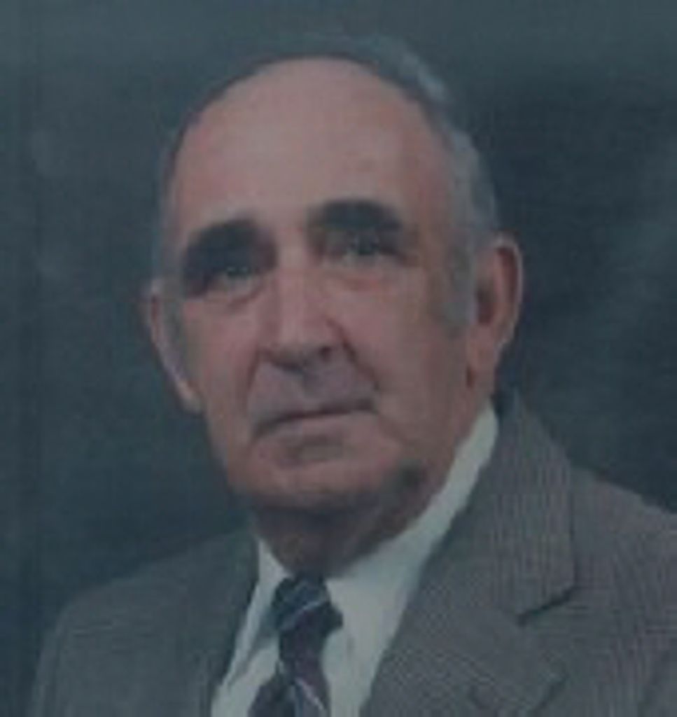 Luther Holton