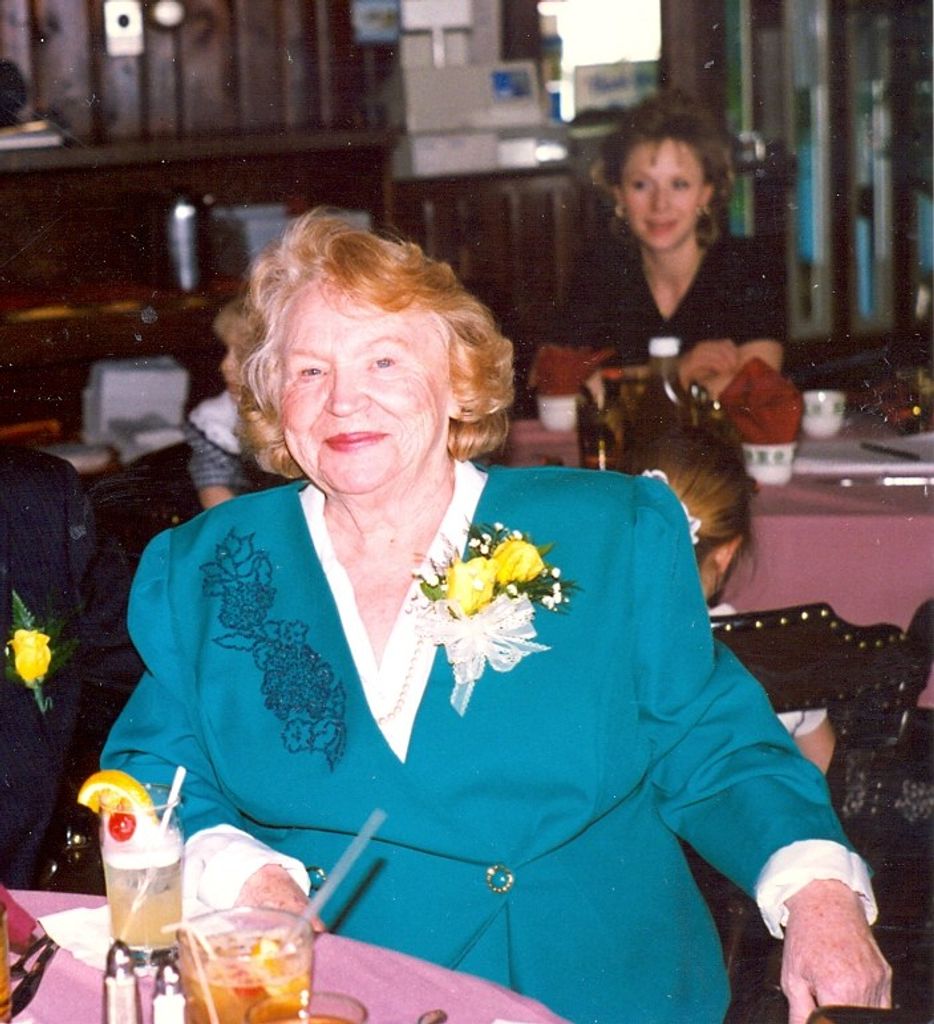 Glenys Oliver Profile Photo