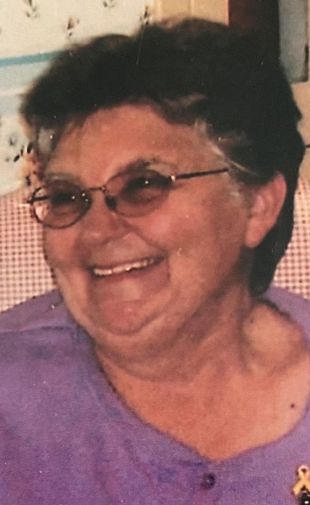 Sue (Young)  Leake Profile Photo