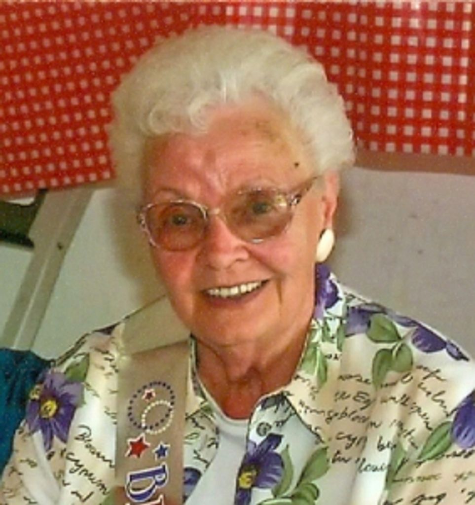 Maxine June Kalapodis