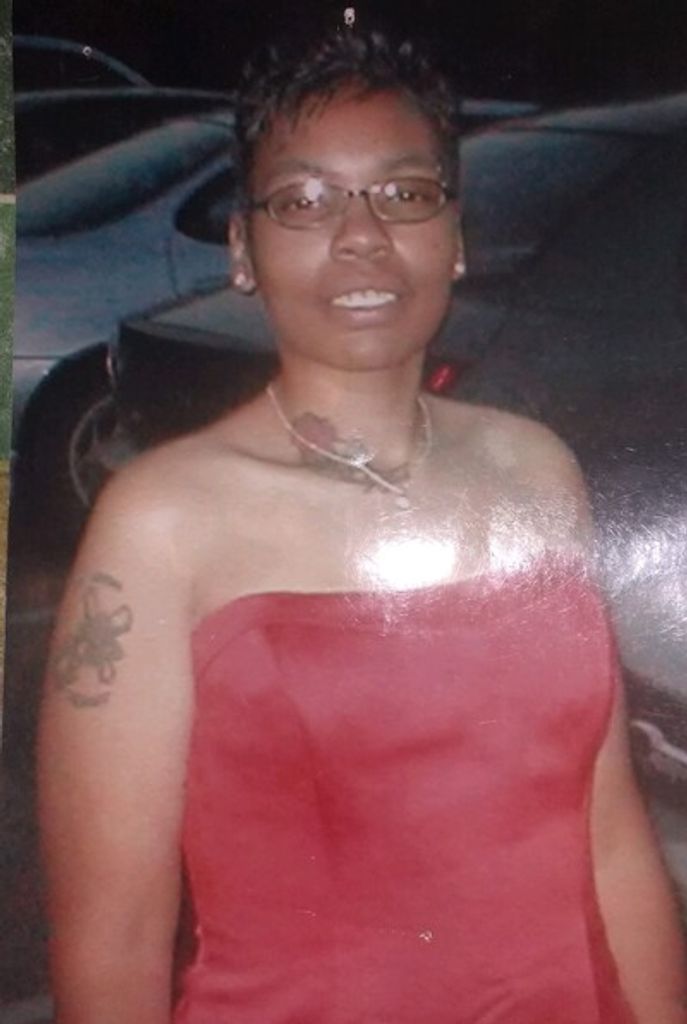 Sharie Latoya Thomas-Henson Profile Photo