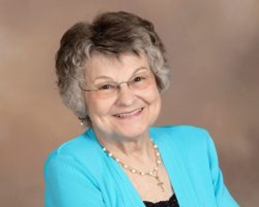 Emma Domolky Profile Photo
