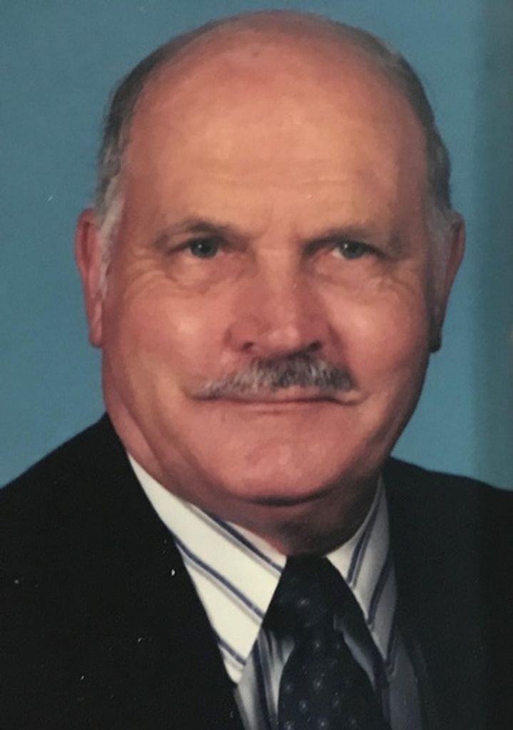 Robert "Bob" Wilmer Leighton