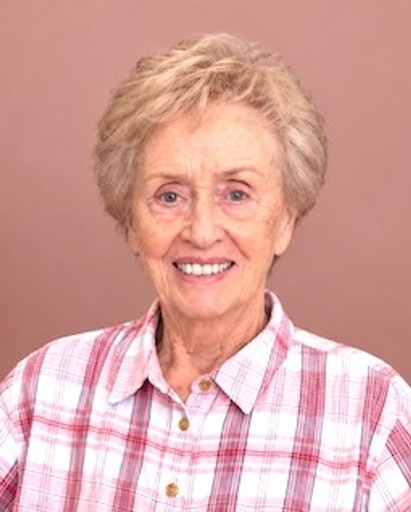 Lynda Fairbourn Hardcastle Profile Photo