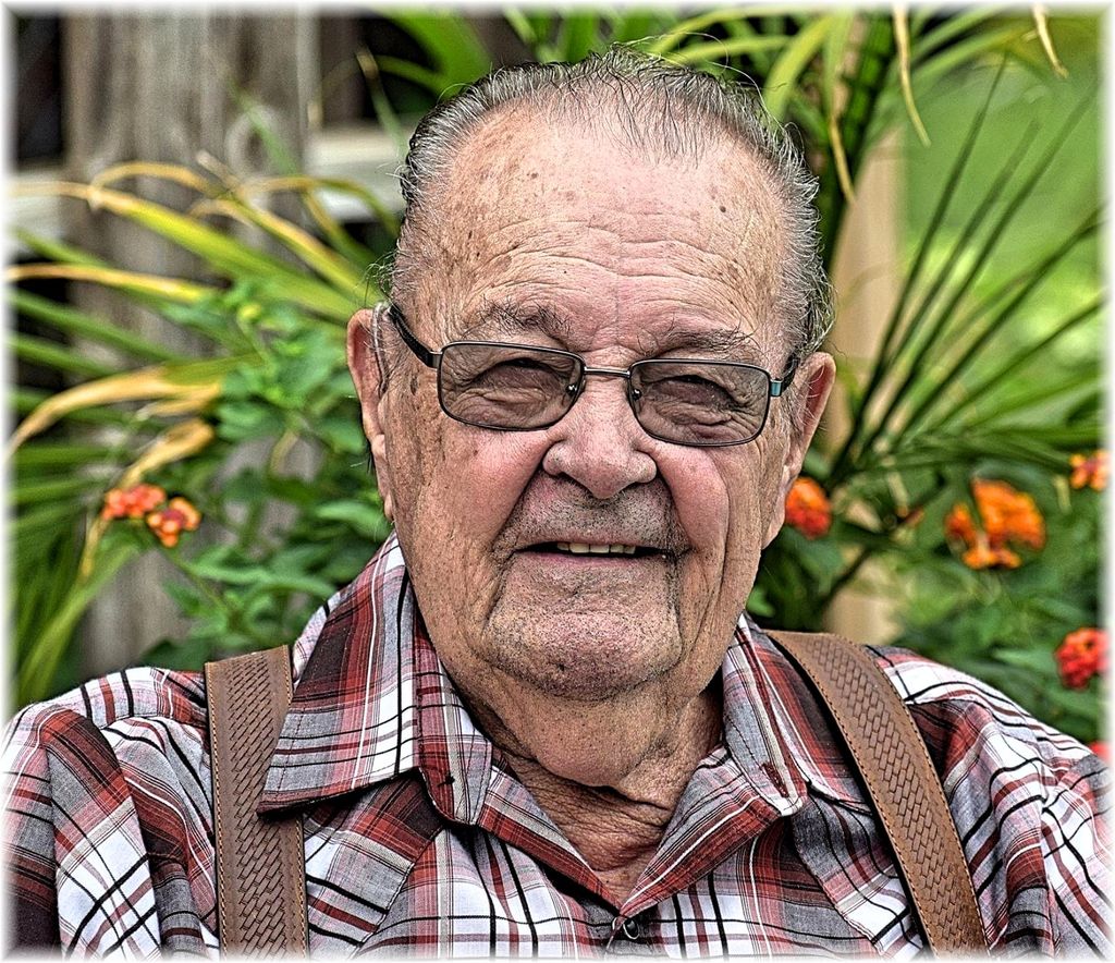 Danny E. Echer