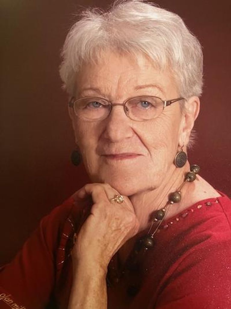 Helen Theresa Hahn Profile Photo