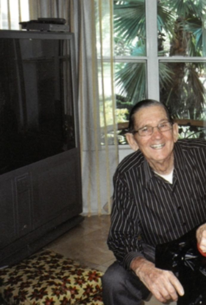 Roger Wallace Brown Profile Photo