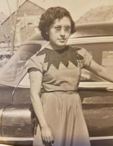 Maria Hernandez photo gallery thumbnail 12 of 27