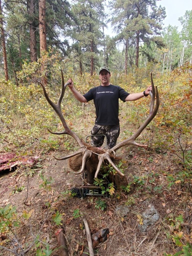 Robert "Bob" Neumueller