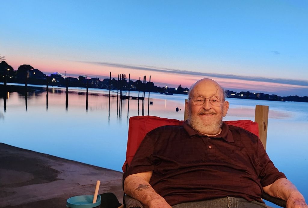 Alan Thompson Profile Photo