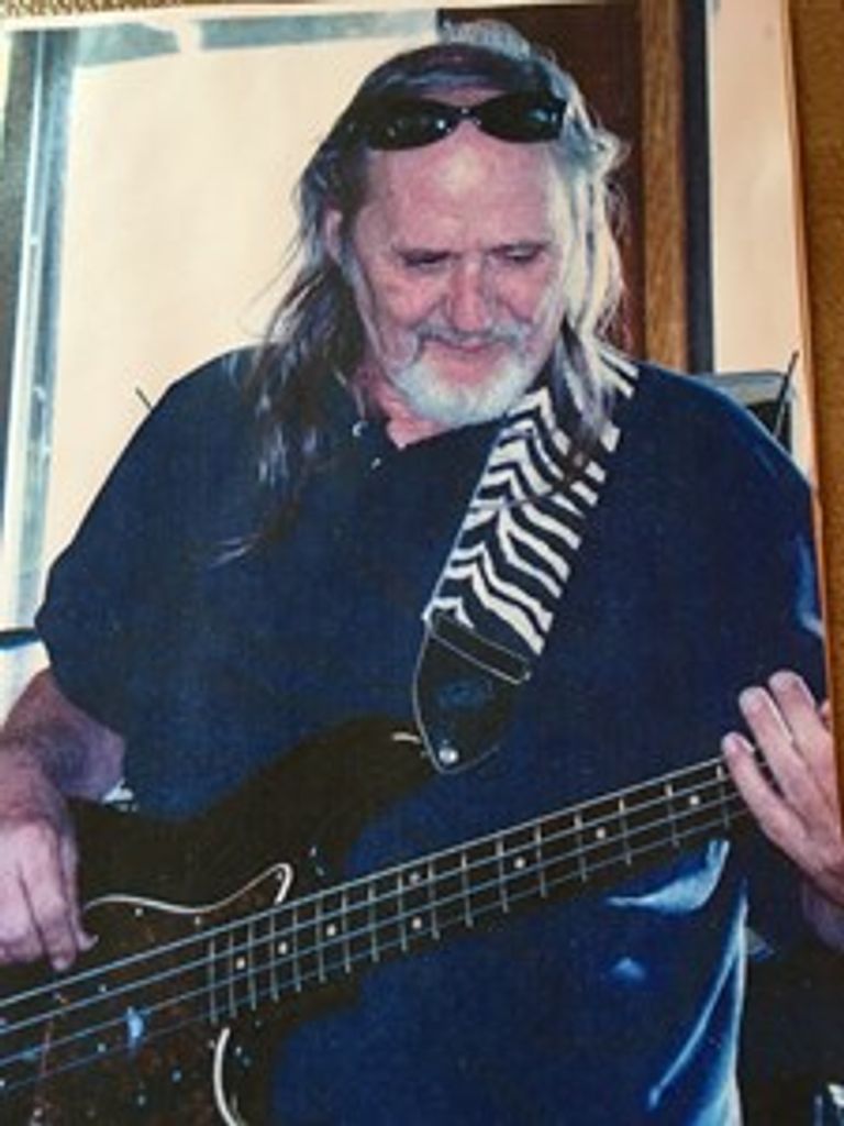 Darryl "Dee Dallas" Delles