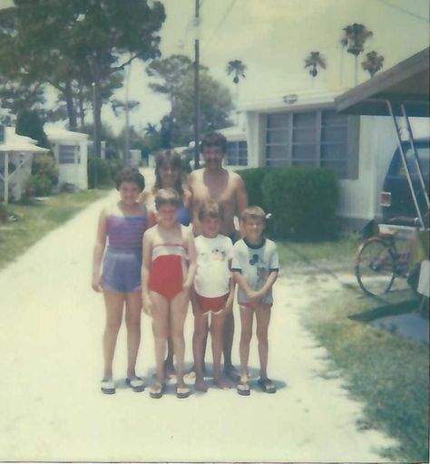 Everett Douglas Taulbee photo gallery thumbnail 11 of 154