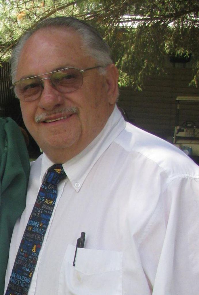 Daniel D Tabor