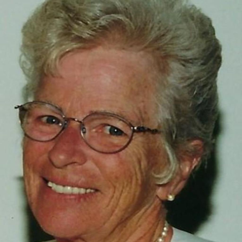Helen E Runge Profile Photo