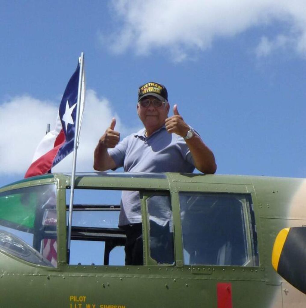 Juan Flores Profile Photo