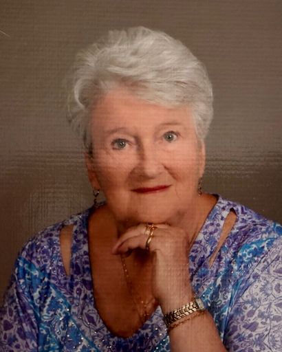 Christa Tracy's obituary image