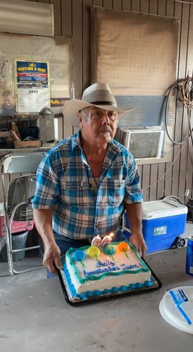 Juan Hernandez photo gallery thumbnail 25 of 129