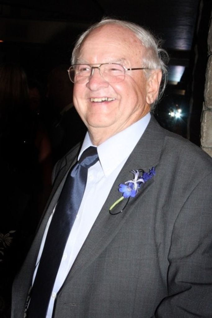 Earl Gene Komer Profile Photo