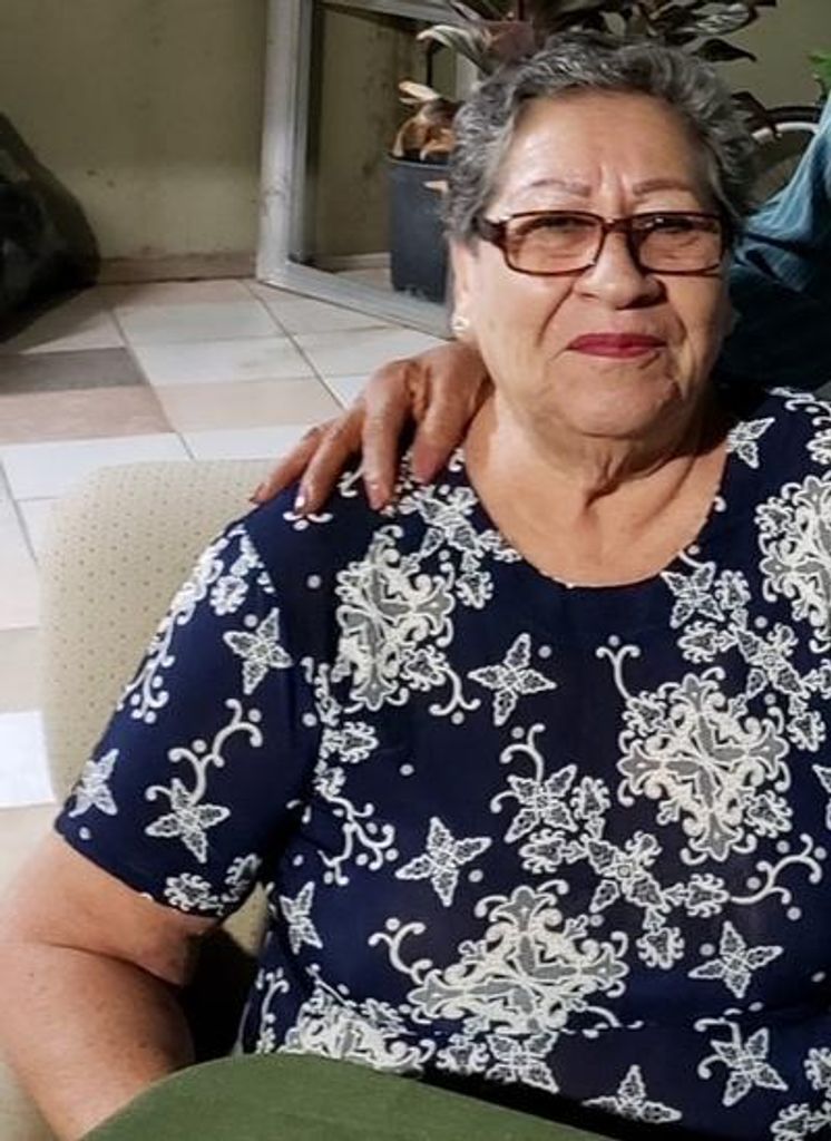 Maria Del Pilar Luzanilla De Coronel Profile Photo