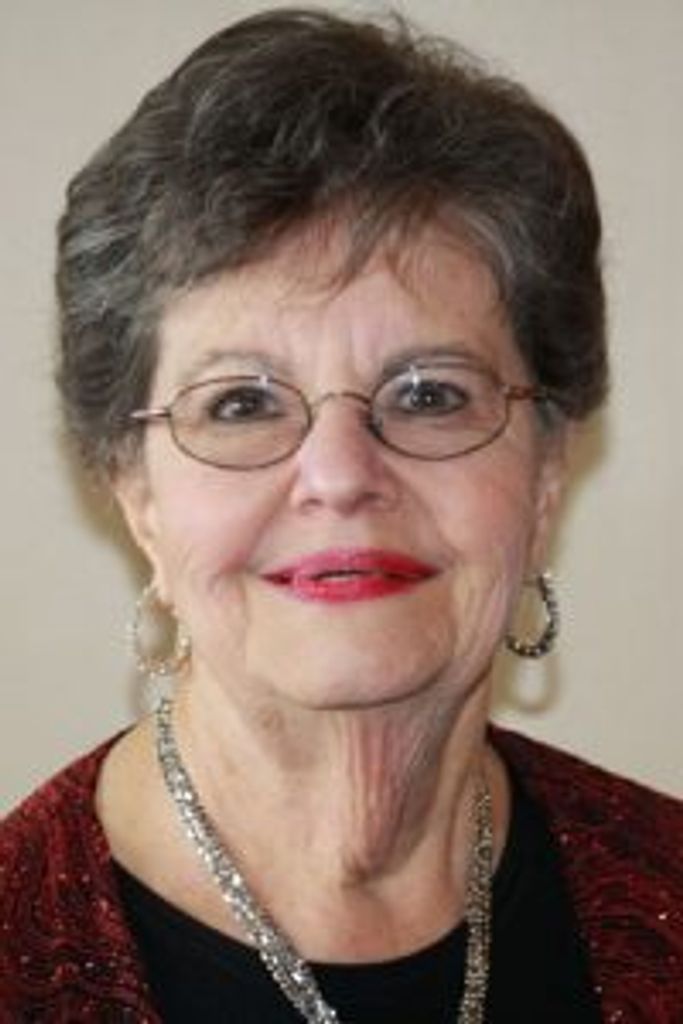 Jo  Lou Knoll