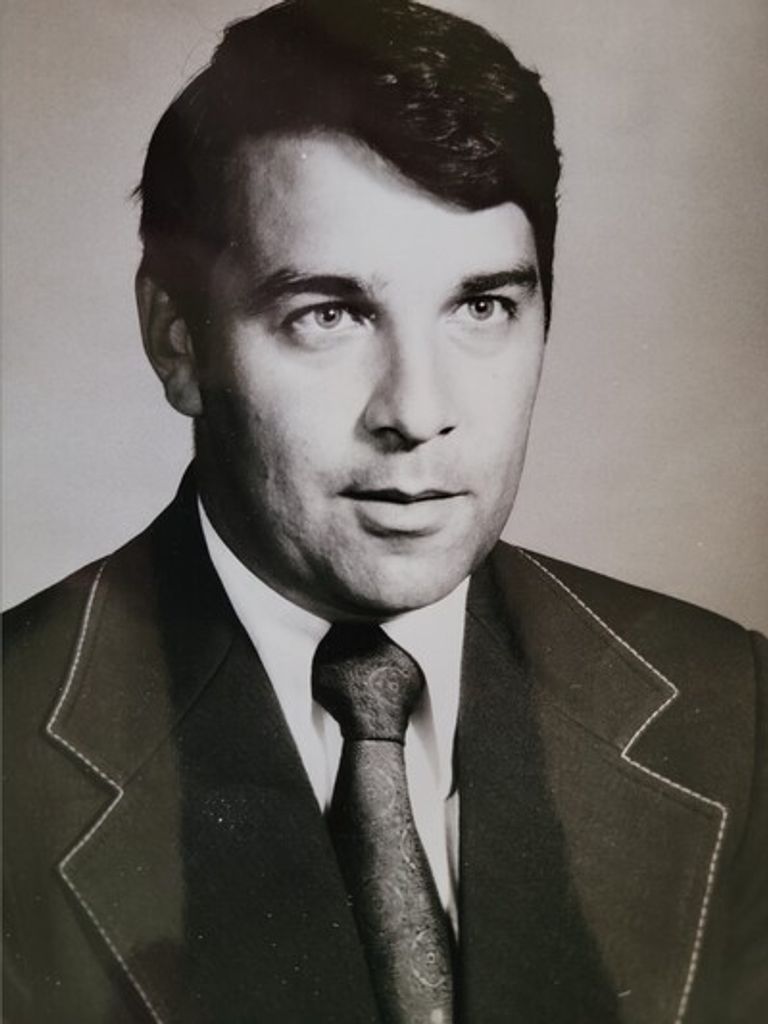 Elbridge G. Mackenzie, Jr Profile Photo