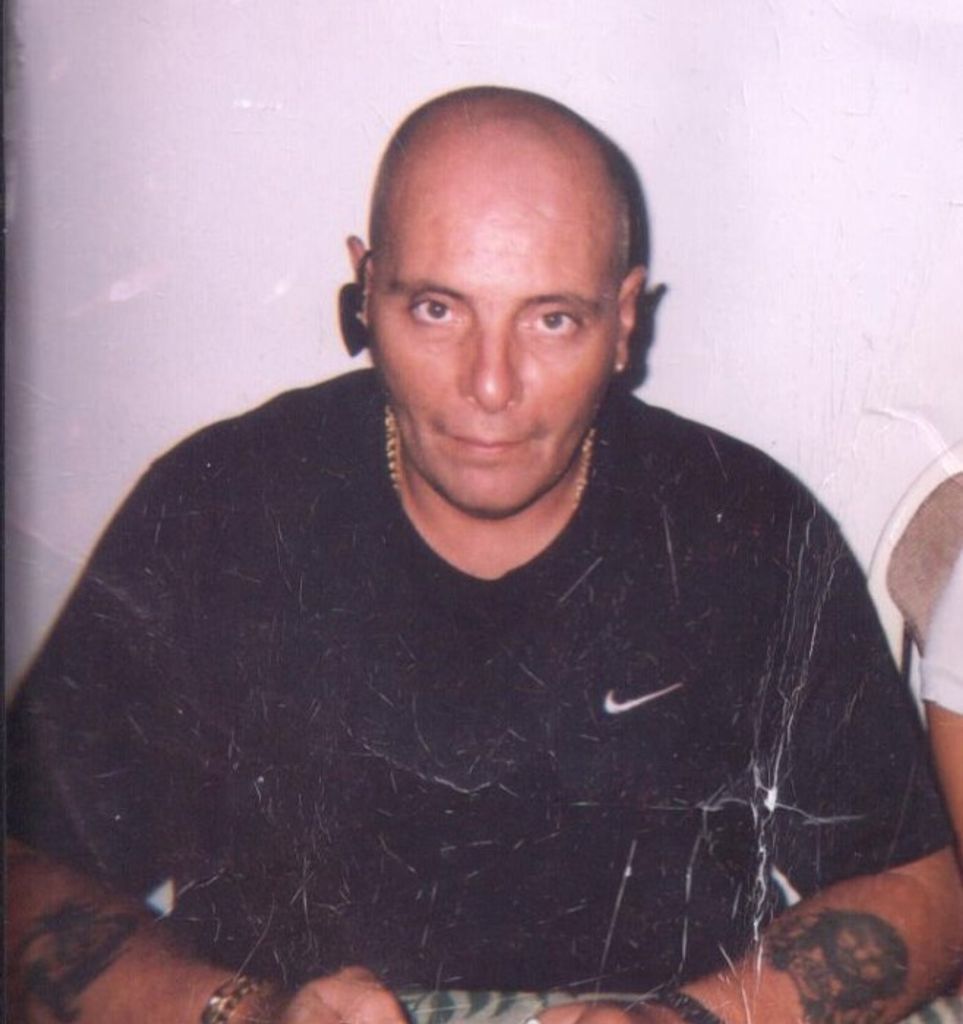 Robert (Jr.)  DiVozzi