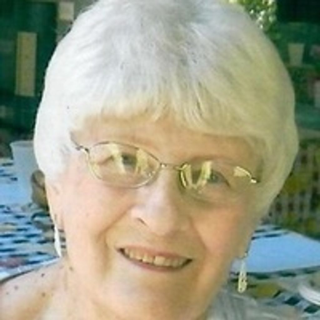 Betty J Looman (Matthews)