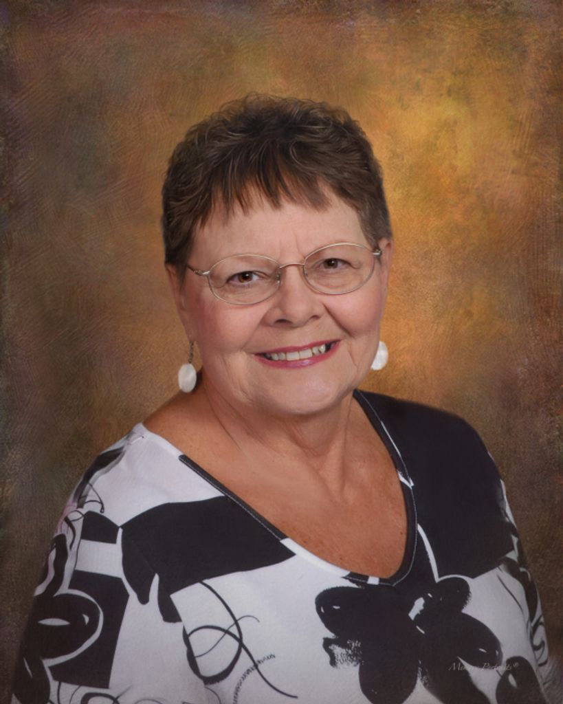 Elizabeth "Carole" (Harting)  Gallatin