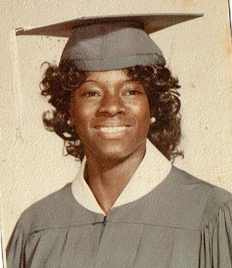 Shirley Holden Profile Photo