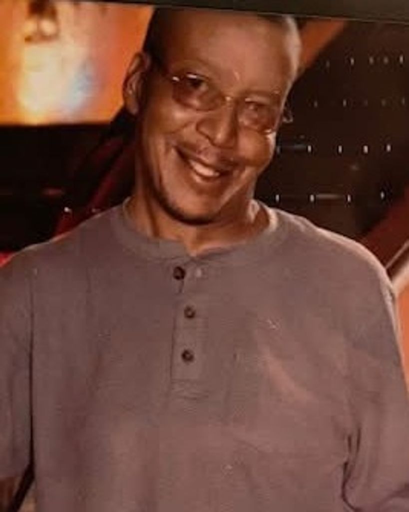 Carlos Romero Larry Sr. Profile Photo