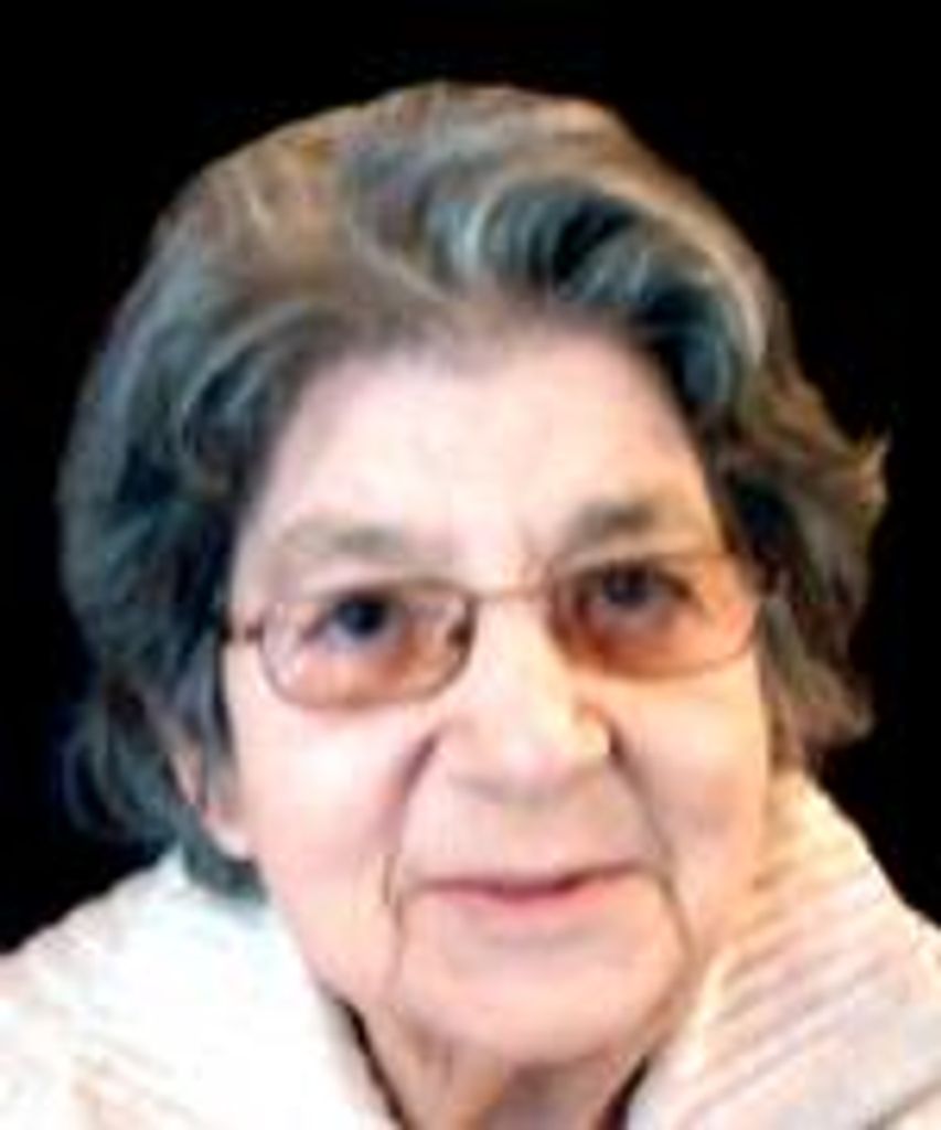 Maria Gloria Viveiros
