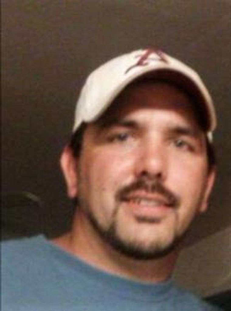 Dustin Kyle Brown Profile Photo