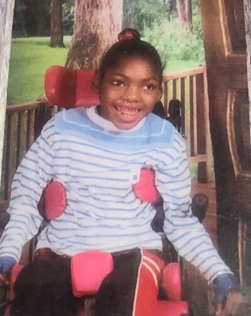 Miss Sierra Holden Profile Photo