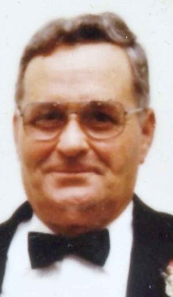 Robert "Bob" White