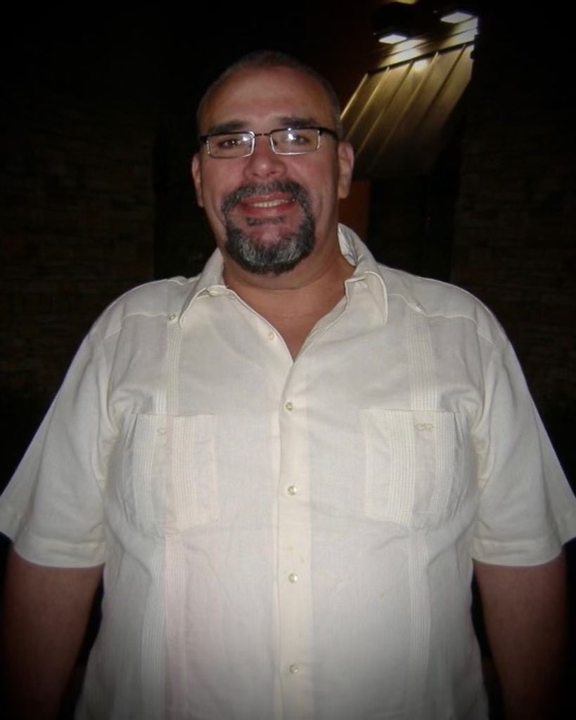 Tomas R. Lara Profile Photo