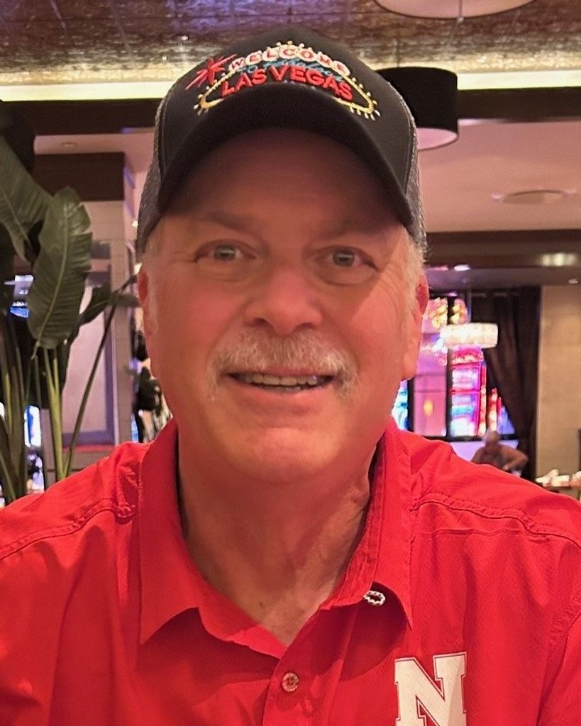 Tom Hines Profile Photo