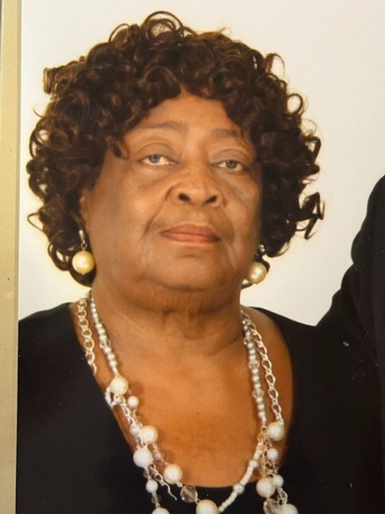 Julia Alberta Mills English Profile Photo