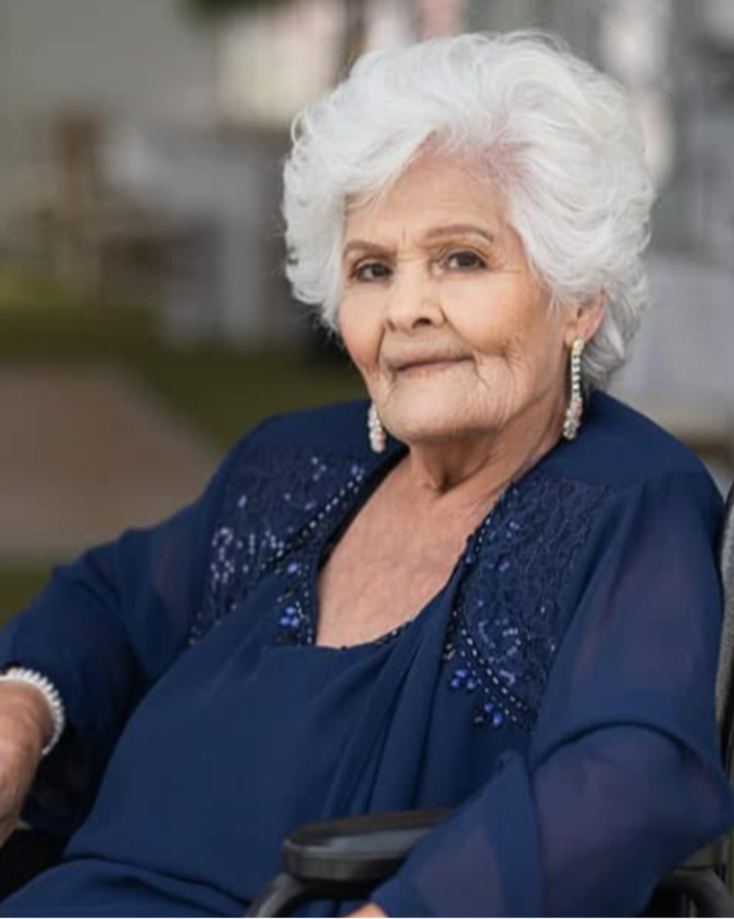Esther Fernandez Algarin Profile Photo