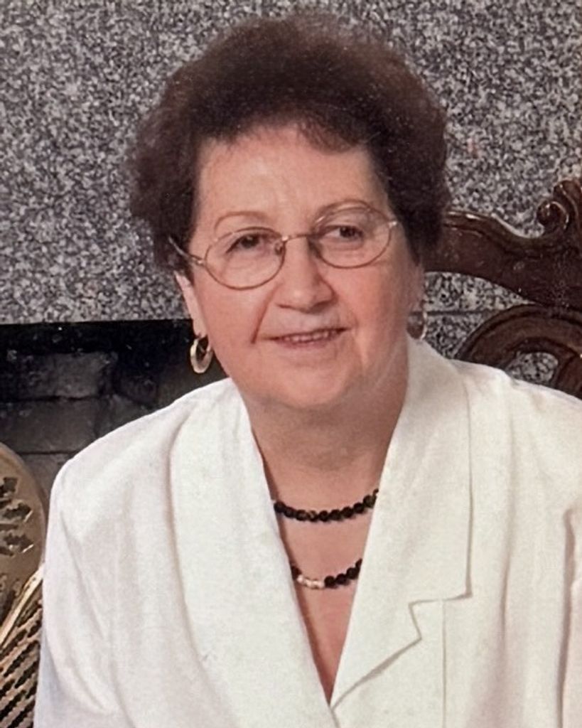 Maria Buzdon Profile Photo
