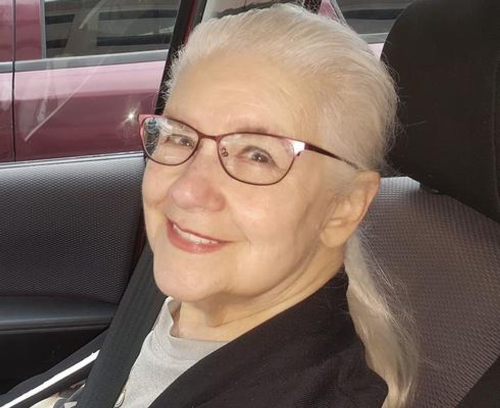 Alba Hodes Profile Photo